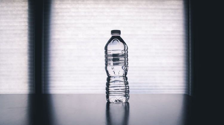Wasserflaschen und Behälter für die Trinkwasser-Lagerung – Notvorrat richtig aufbewahren